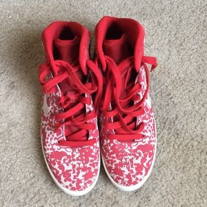 Nike high tops in off white/pink.